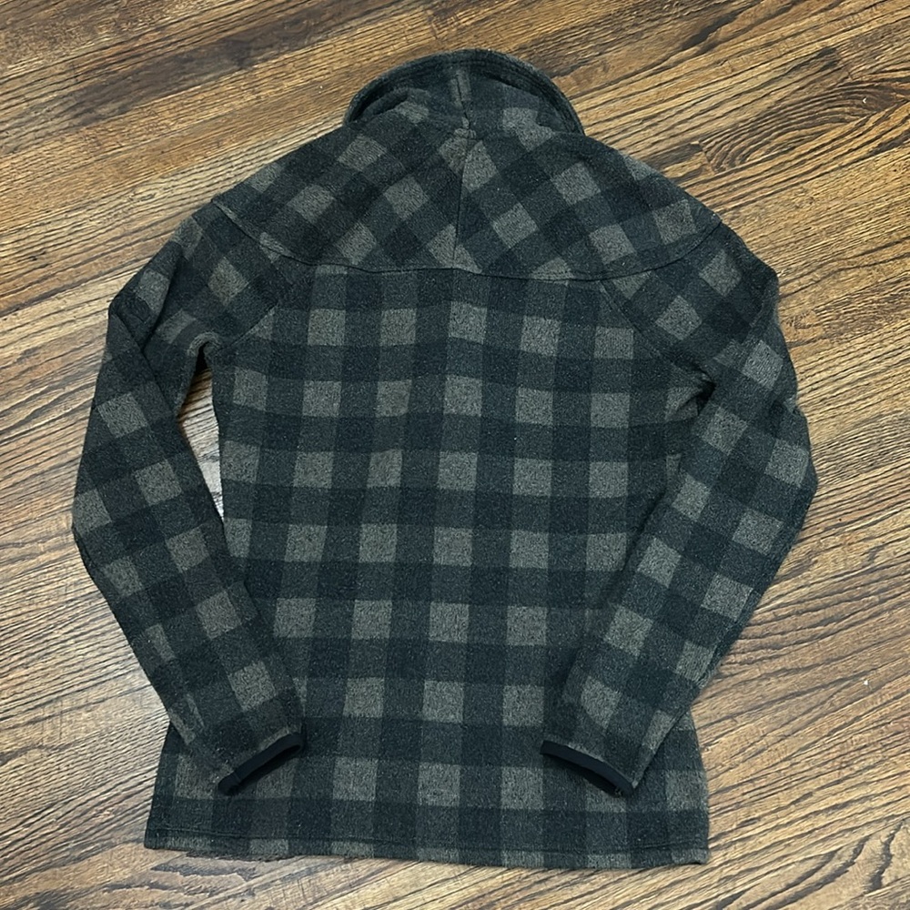 North Face Pullover - image 3